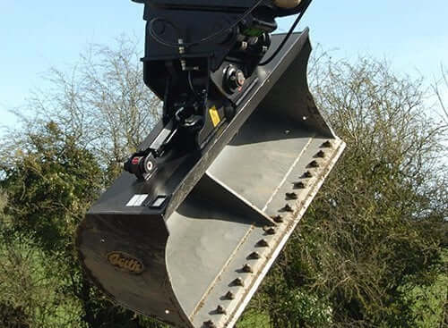 Geith Angle Tilt Bucket suspended, showcasing dual ram design and teeth structure.