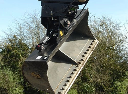 Geith Angle Tilt Bucket suspended, showcasing dual ram design and teeth structure.